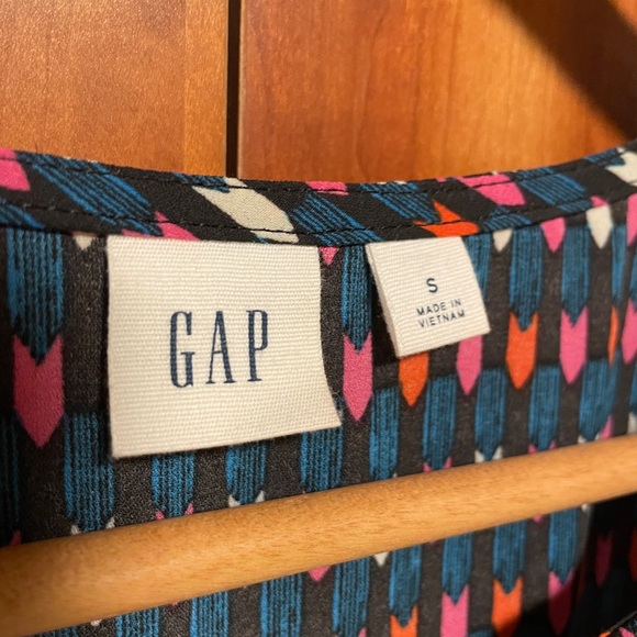 Gap Arrow Print Top - Picture 4 of 4